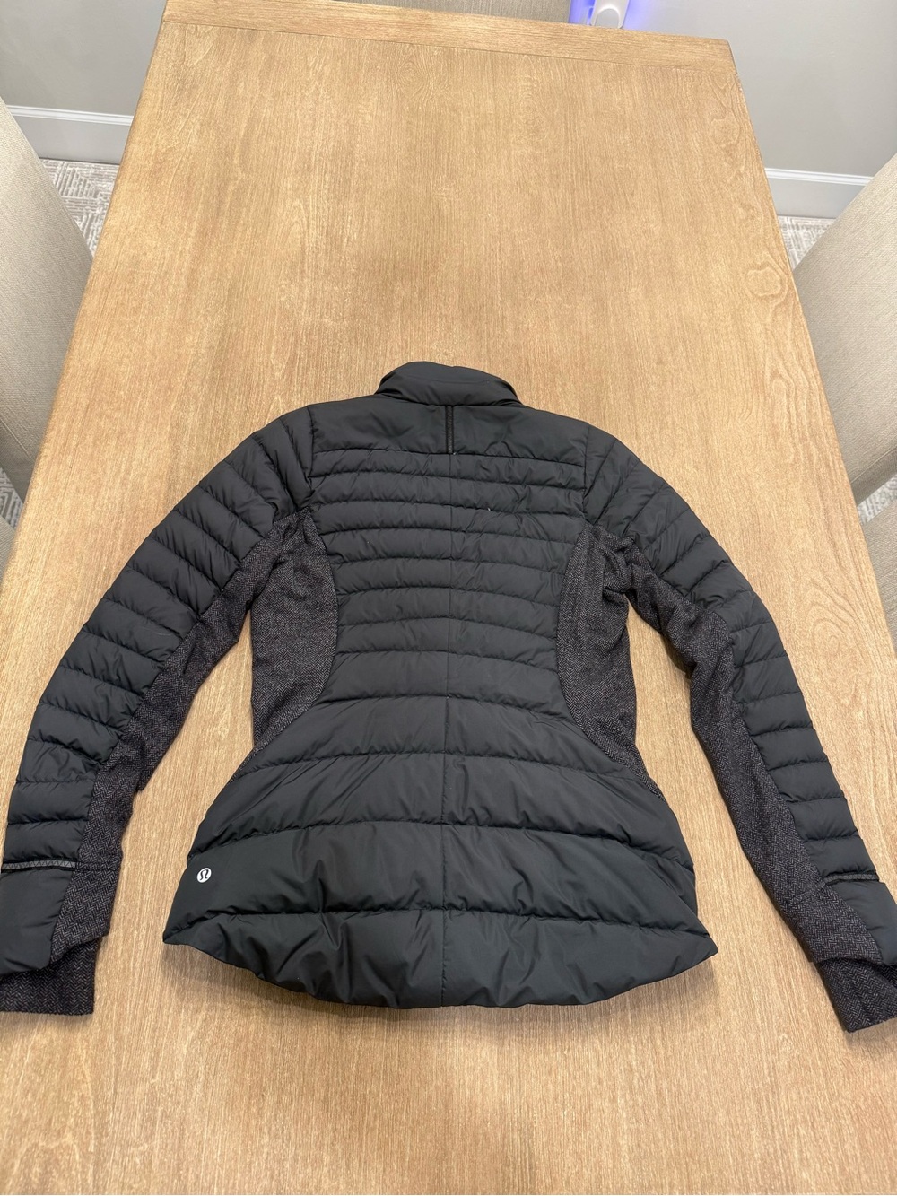 lululemon athletica Black Quilted Hybrid Puffer Jacket - Picture 2 of 4